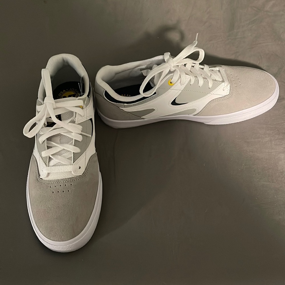 Brand new grey and white DC Kalis Vulc sneakers